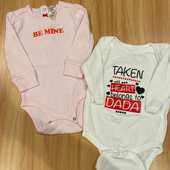 🥰 Valentine’s Onesies Toddler Girl 12 months - Picture 3 of 4